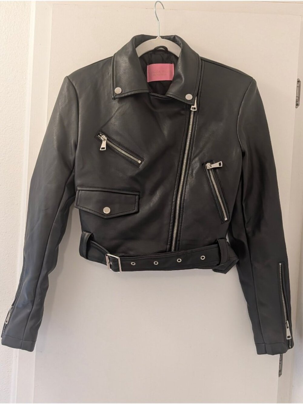 Azalea Wang Womens Black Faux Leather Moto Jacket With Belted Waist & Zipper Det